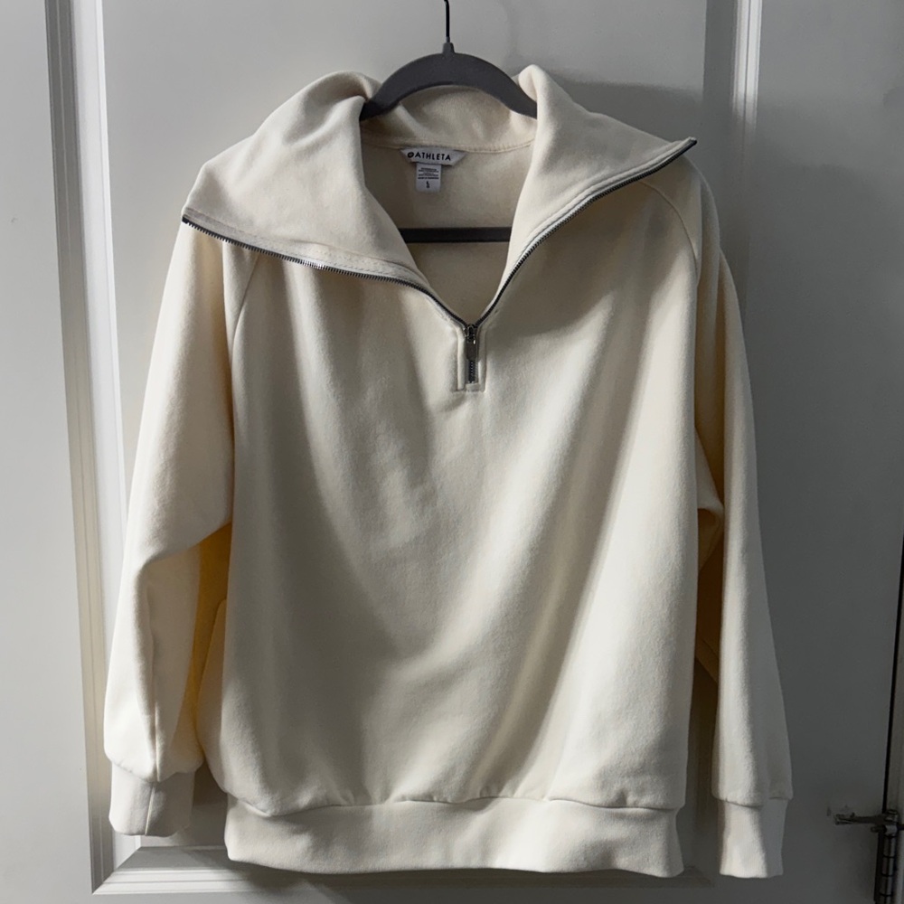 ATHLETA woman’s cream 3/4 zip sweatshirt